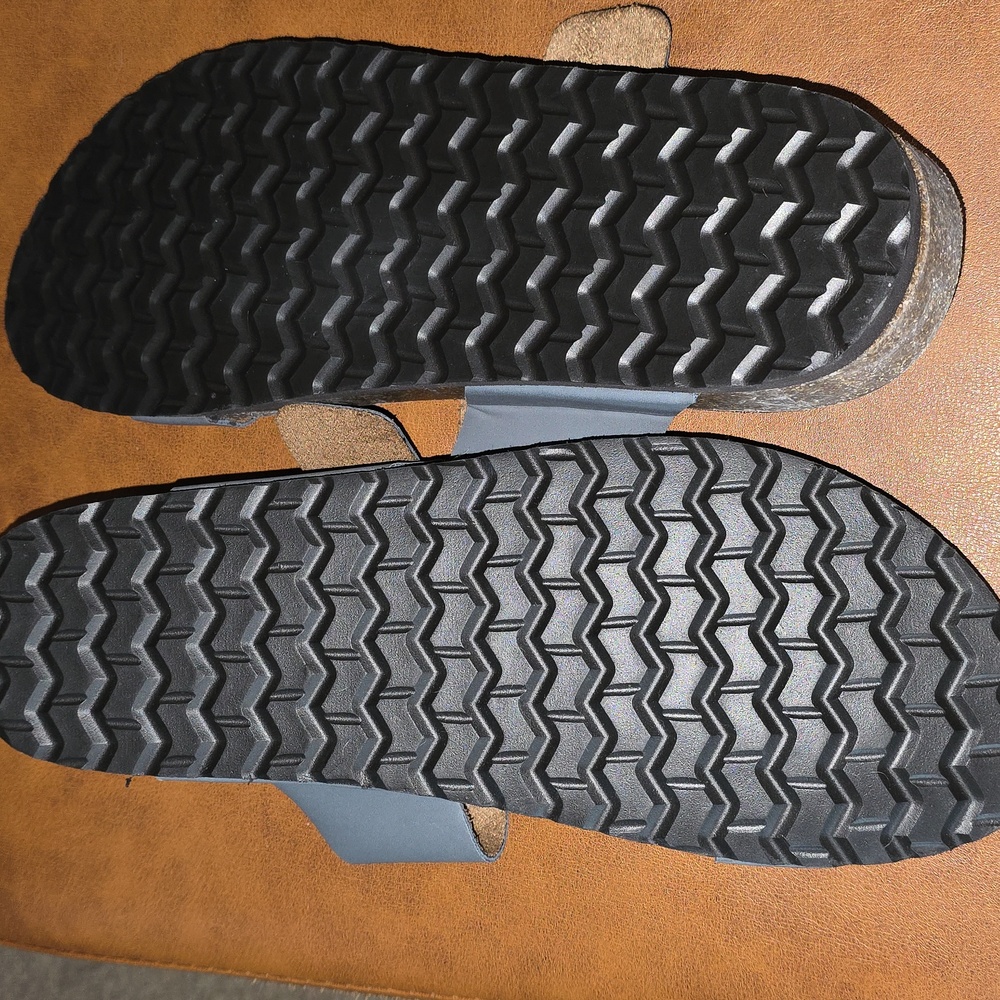 Women's Cliffs By White Mountain Glennis Gray Sandals - Picture 4 of 5